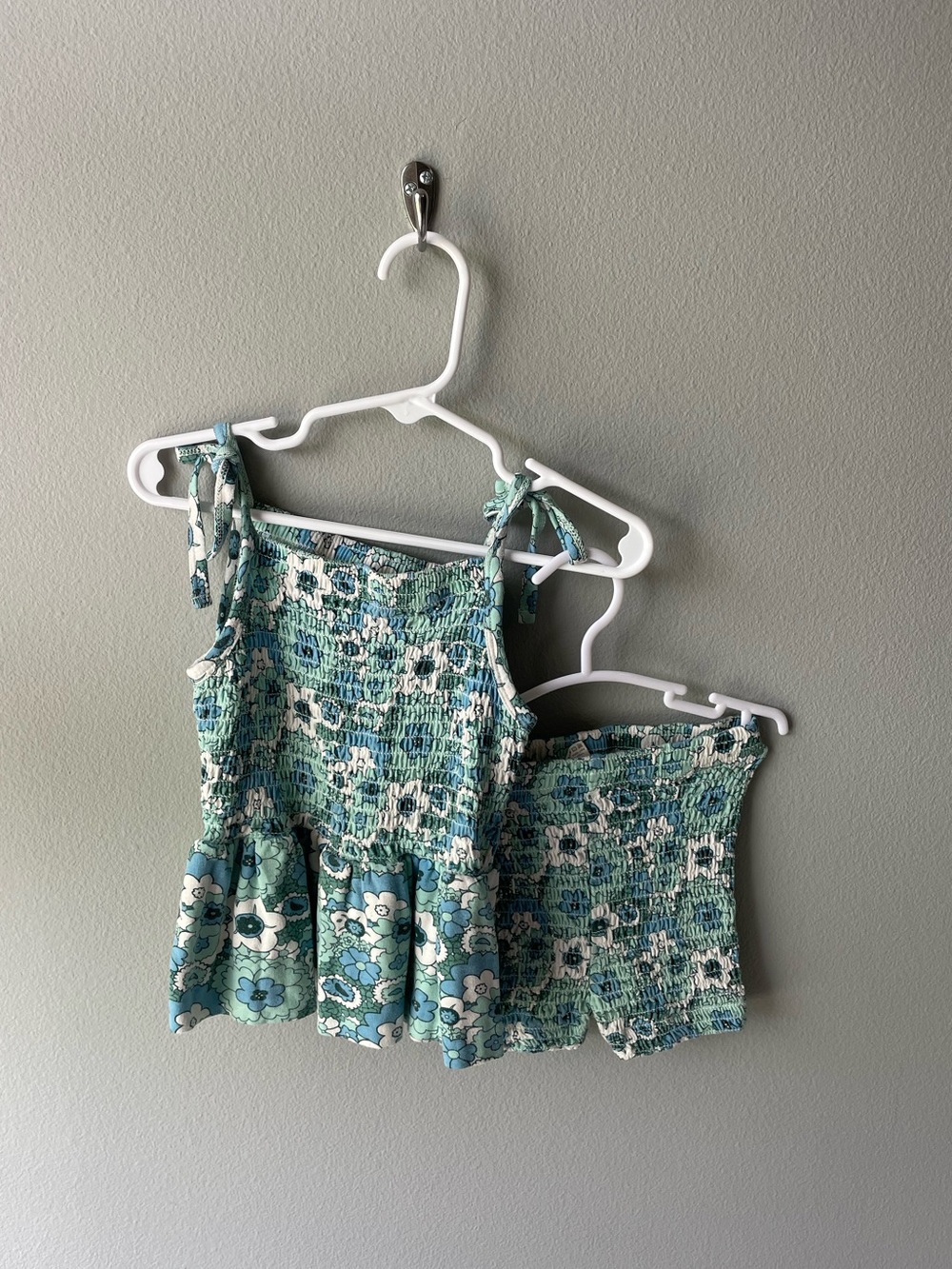 Kate Quinn Blue Green and White Floral Two Piece Set - Tank and Shorts